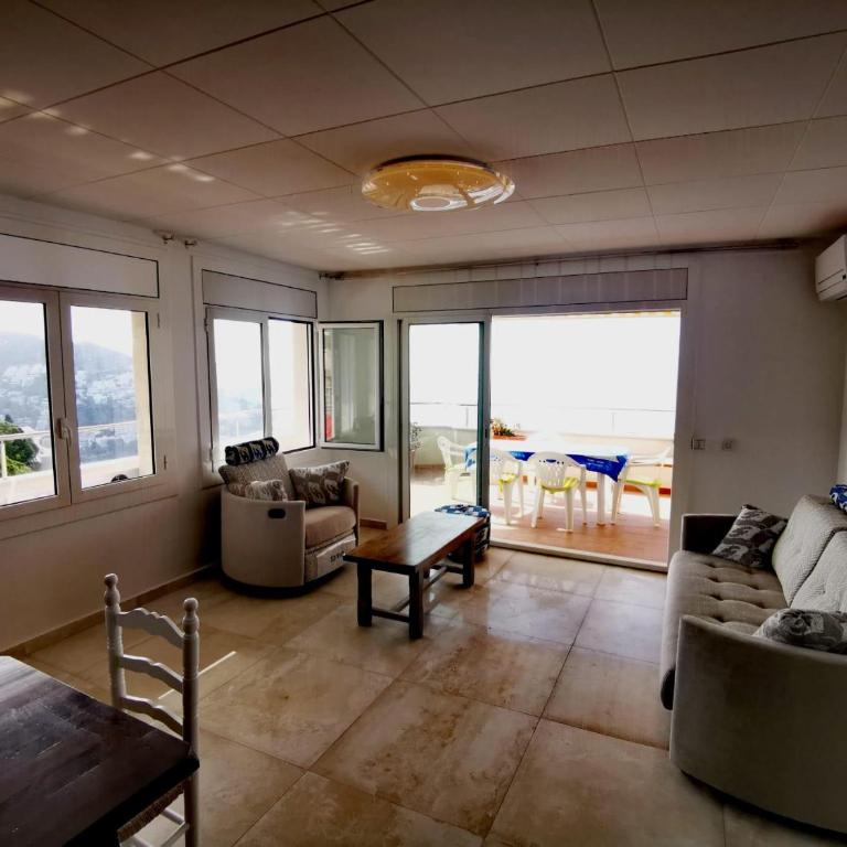 Apartamento renovado con terraza y piscina - ES-228-159 - Apartment - 11