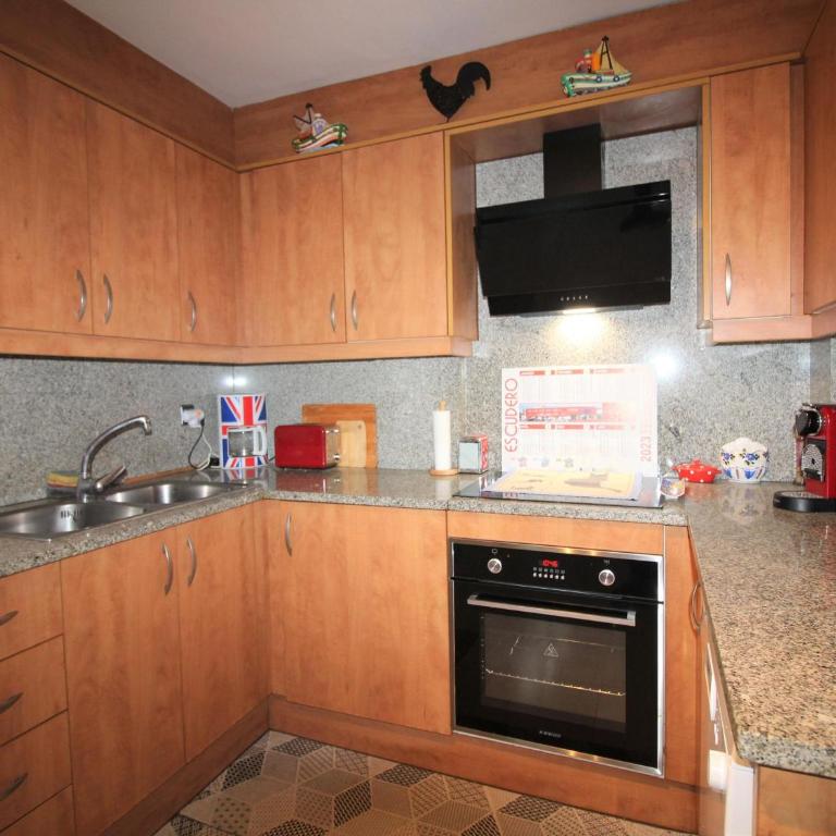 Apartamento con Terraza y Parking a 400m de la Playa del Port en Llançà - ES-228-156 - Apartment - 20