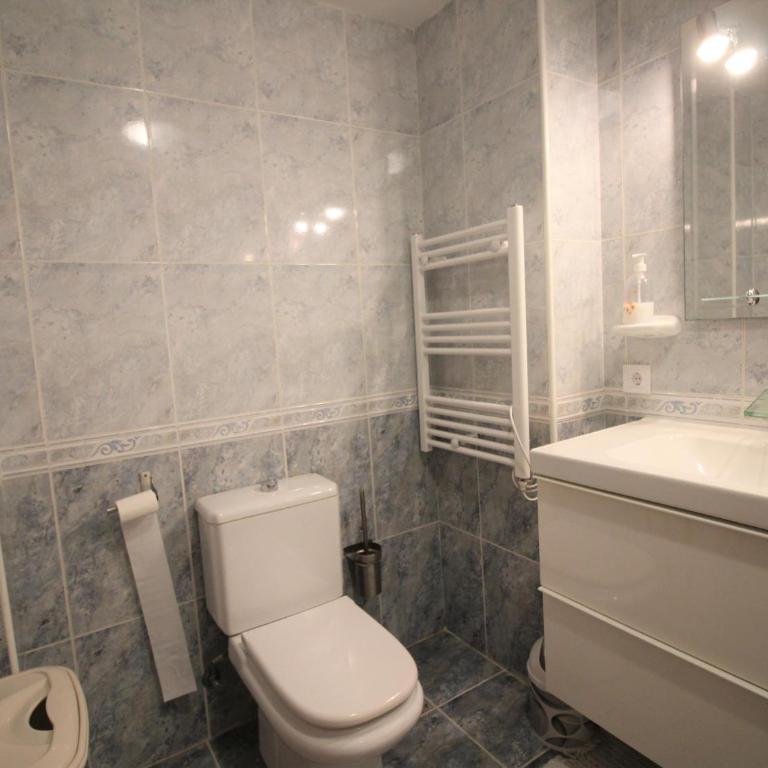 Apartamento con Terraza y Parking a 400m de la Playa del Port en Llançà - ES-228-156 - Apartment - 24