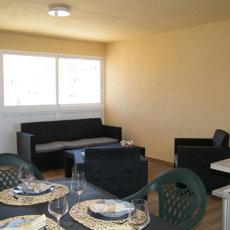 Playa de Gandía, apartamento renovado en primera línea con terraza, aire acondicionado y parking - ES-314-22 - Apartamento - 10