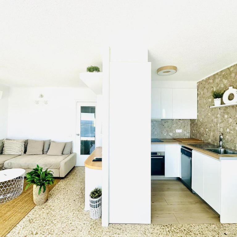 Moderno apartamento para dos con Wi-Fi y parking en Roses - ES-258-77 - Apartment - 16
