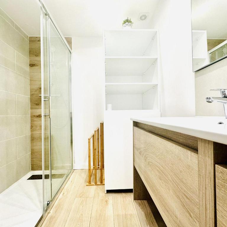 Moderno apartamento para dos con Wi-Fi y parking en Roses - ES-258-77 - Apartment - 20