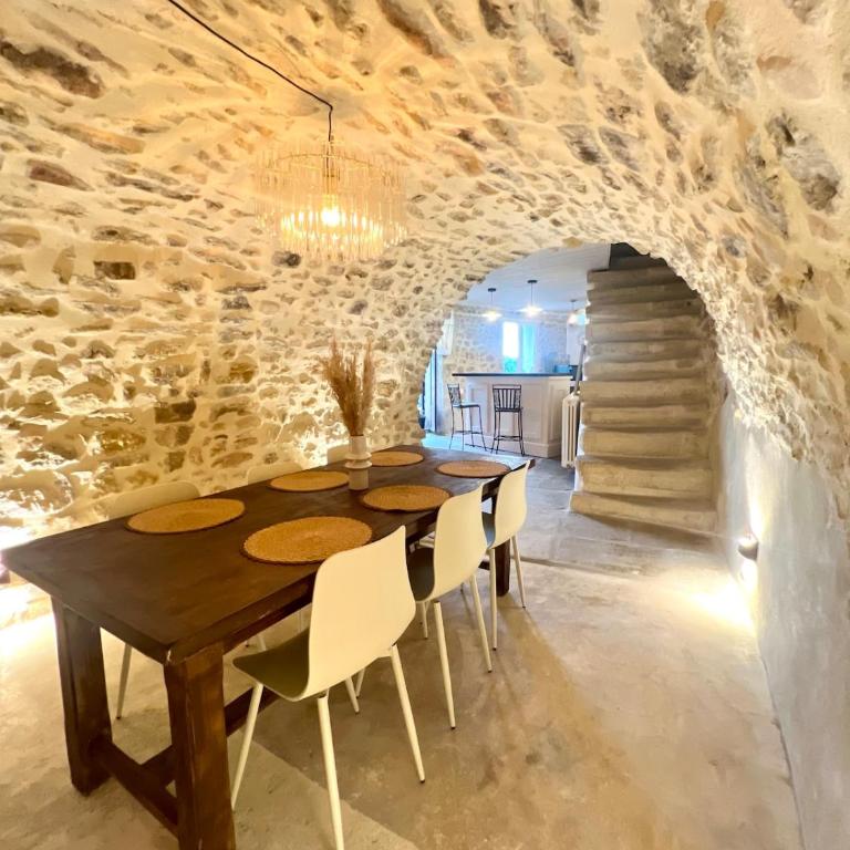 Authentique et paisible maison de village - Casa con 2 Camere da Letto - 4