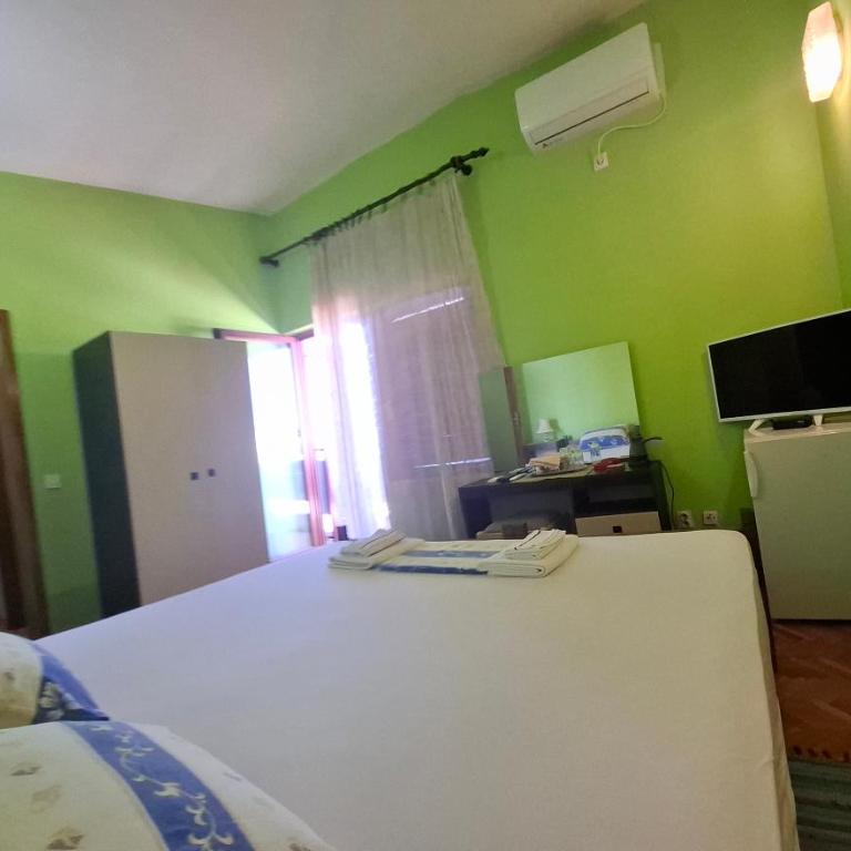 Marko Apartments - Dvokrevetna Soba sa Bračnim Krevetom i Pogledom na More - 1