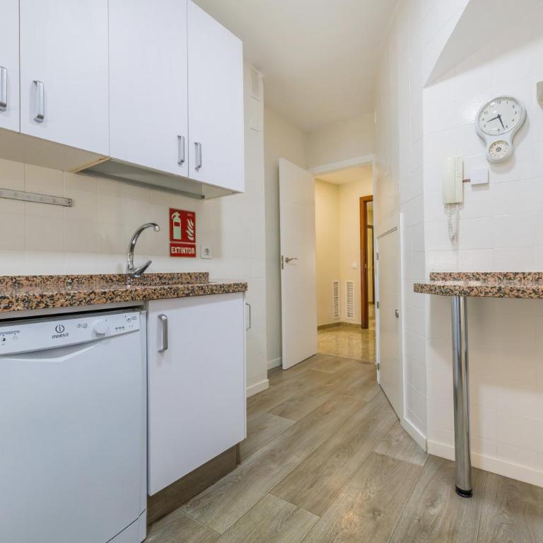 Apartamento en el Centro con Parking y Terraza - Apartamento - 61