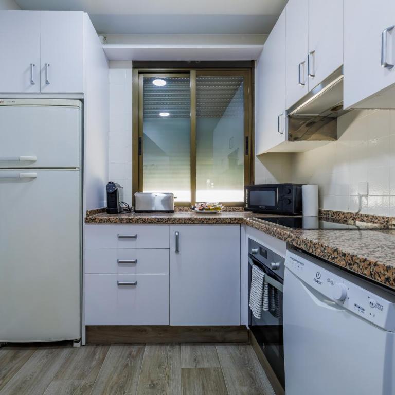 Apartamento en el Centro con Parking y Terraza - Apartamento - 57