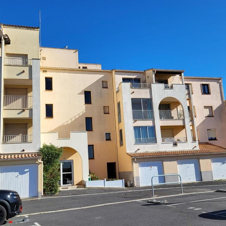 Studio calme à 5 mn en voiture de la mer avec garage - Appartement - 11