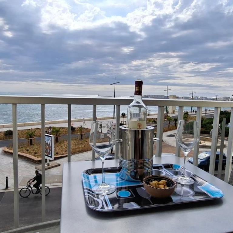 T2 2-4 pers-Balcon-Magnifique Vue Mer et Baie des Sables d'Olonne - Apartment mit 1 Schlafzimmer - 9