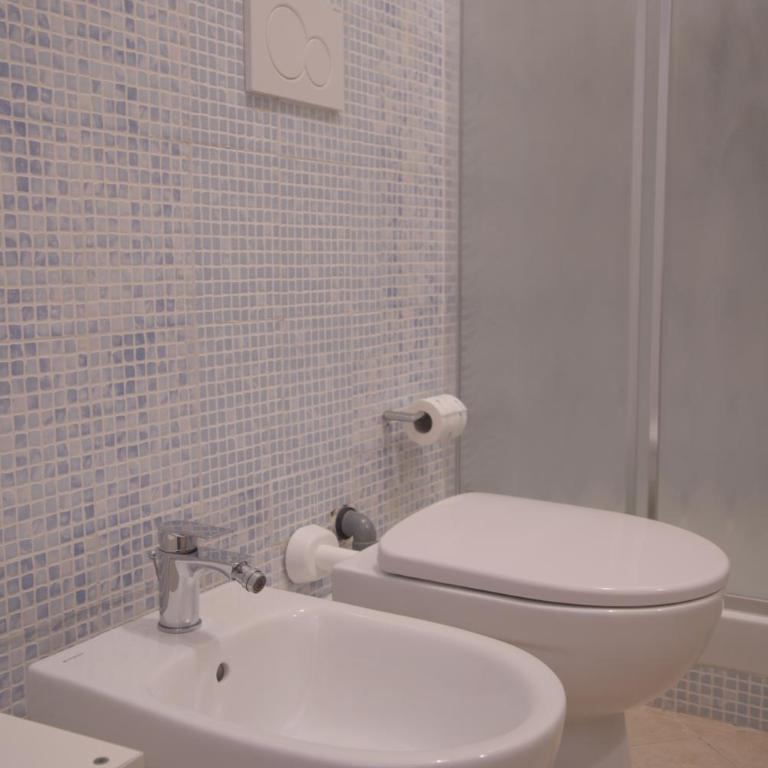Domus Amica - Camera Tripla - 12