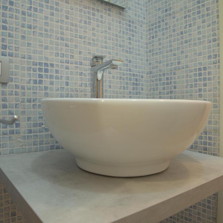 Domus Amica - Camera Tripla - 9