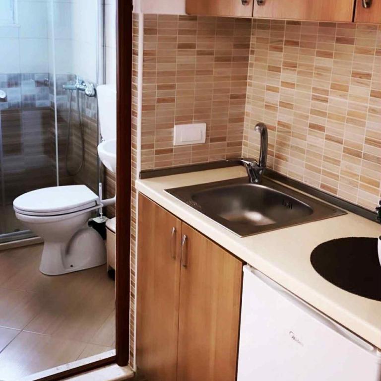 Villa Doda - Donji Stoj - Ulcinj - Dvokrevetna Soba sa Bračnim Krevetom i Balkonom - 5