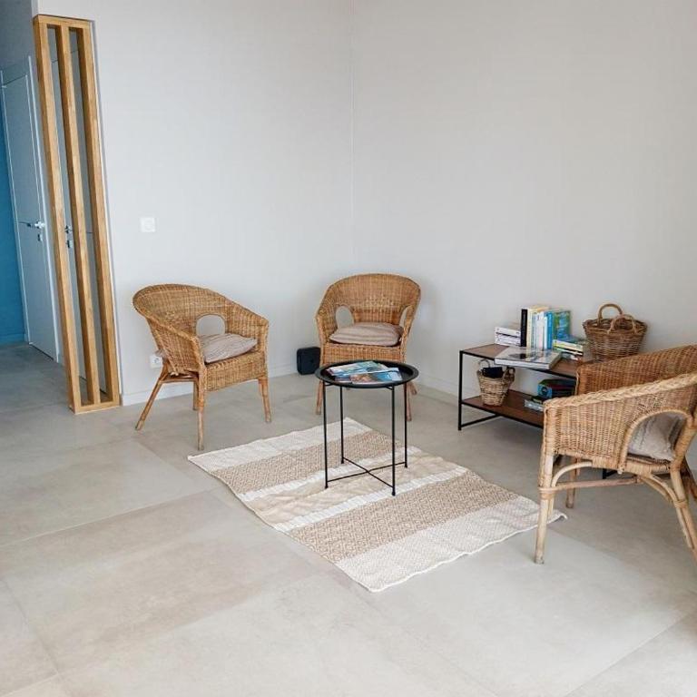 "le veillat" à 50m de la plage - 3-Bedroom House - 3