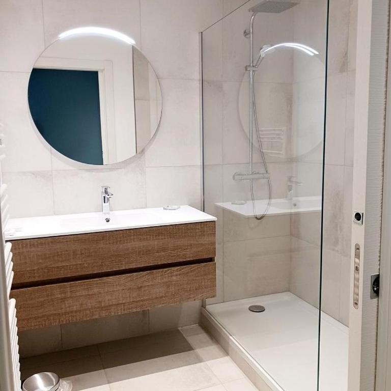 "le veillat" à 50m de la plage - 3-Bedroom House - 11