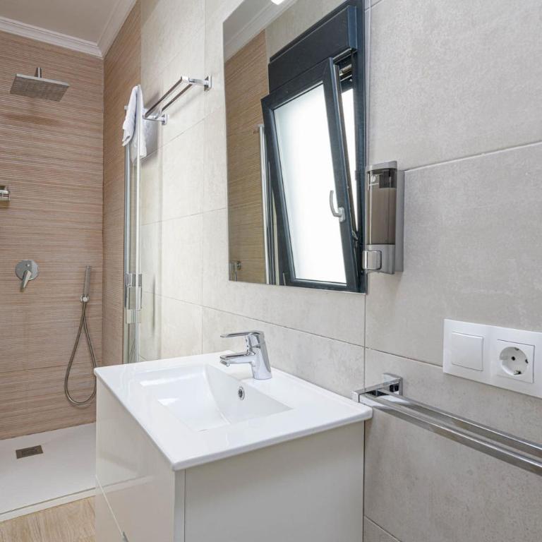 Nueva 22 Suites in Nerja by Solaga Holiday Homes - Apartamento Deluxe - 23