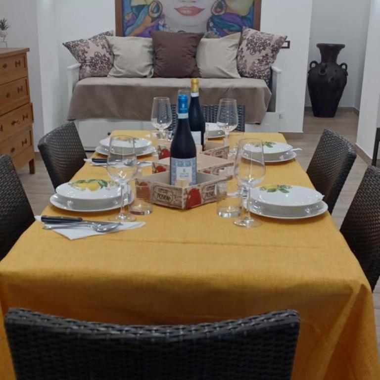 CasaIniso' - Appartamento con 2 Camere da Letto - 2