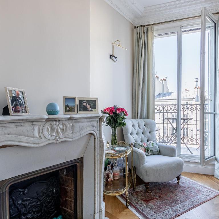 Luxury Apartment-Faubourg Saint Honore close to Arc de Triomphe & Parc Monceau - Two-Bedroom Apartment - 2