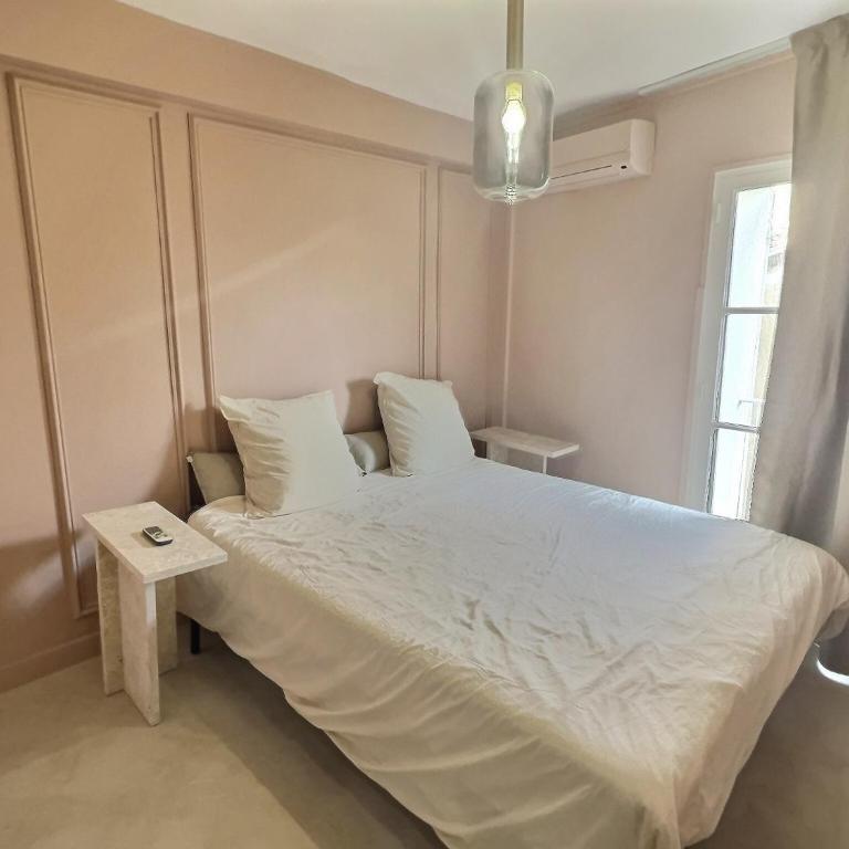 Nomad - One-Bedroom Apartment - 14