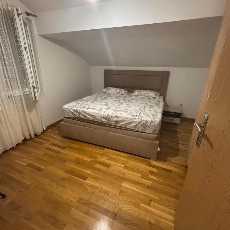 Cozy Apartment Kuti - Two-Bedroom Apartment - 3