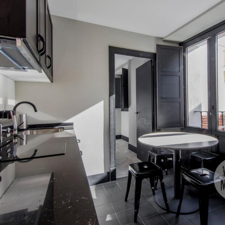 Vista a Madrid para 7 en Santa Ana 20 E2 - Apartamento - 10