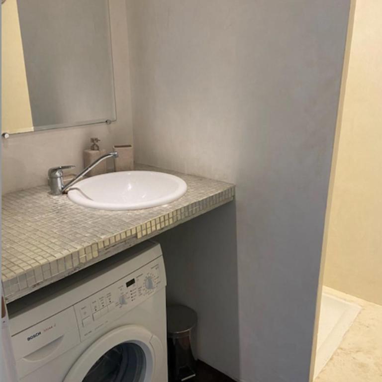Nice 56m with balcony in rotunda near the sea - Appartement - 16