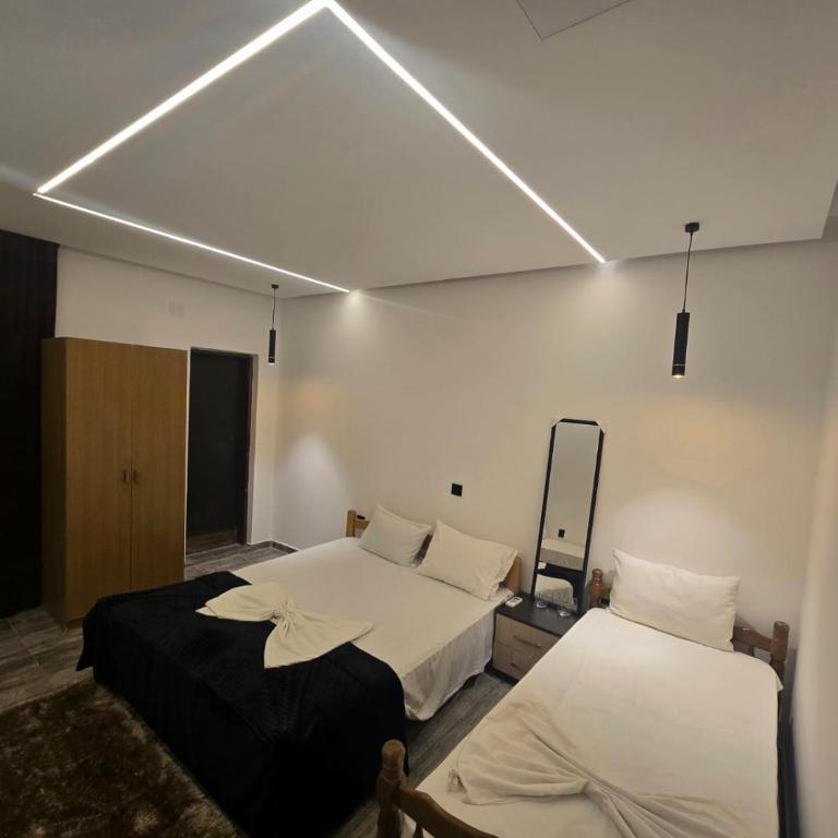 Lula Apartments 2 - Triple Room with Balcony - 5