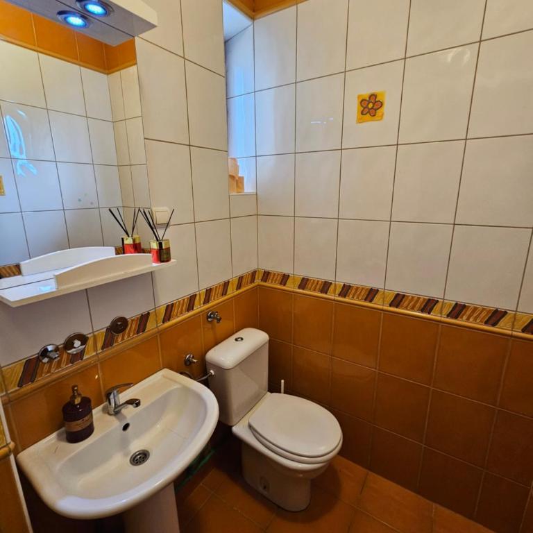 Zora apartment - Three-Bedroom Apartment - 16