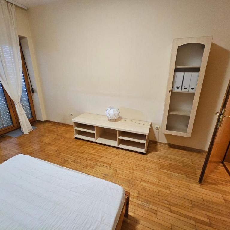 Zora apartment - Three-Bedroom Apartment - 12