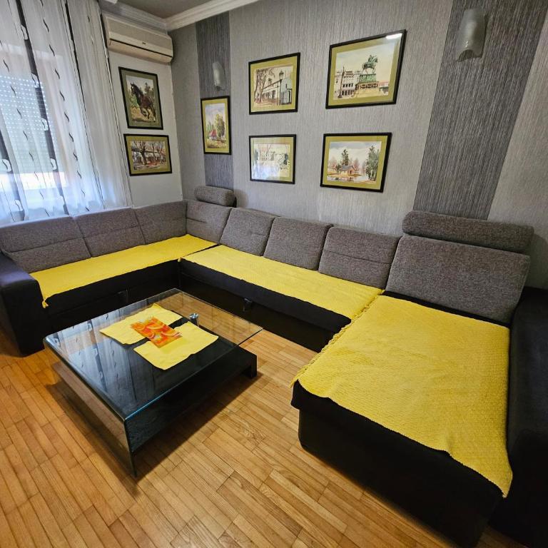 Zora apartment - Three-Bedroom Apartment - 1