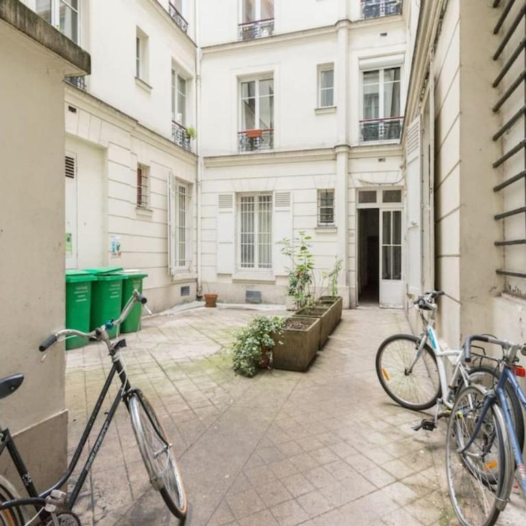 Bright apartment of 41m2 in the 10th -Paris - Appartement - 2