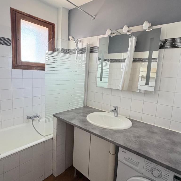 Confortable appartement familial, vue, baignoire - Appartement - 21