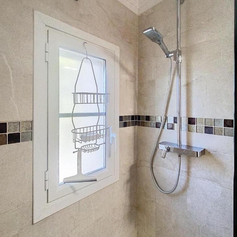 Maison sommet village avec jardin jacuzzi vue - Appartement 2 Chambres - 10