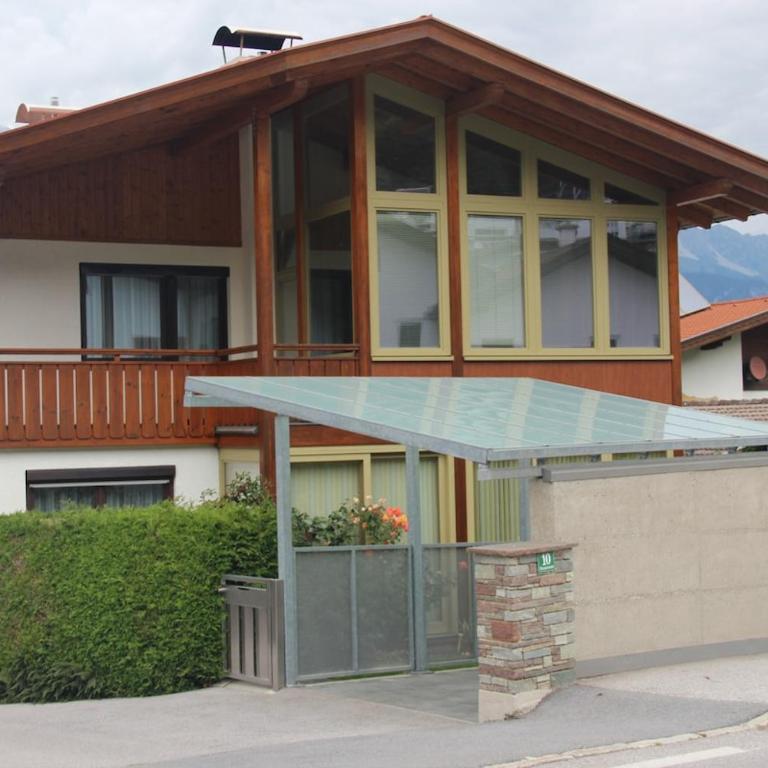Cosy flat in Axams, 85 square metres - Apartamento de 2 dormitorios con vistas a la montaña - 1