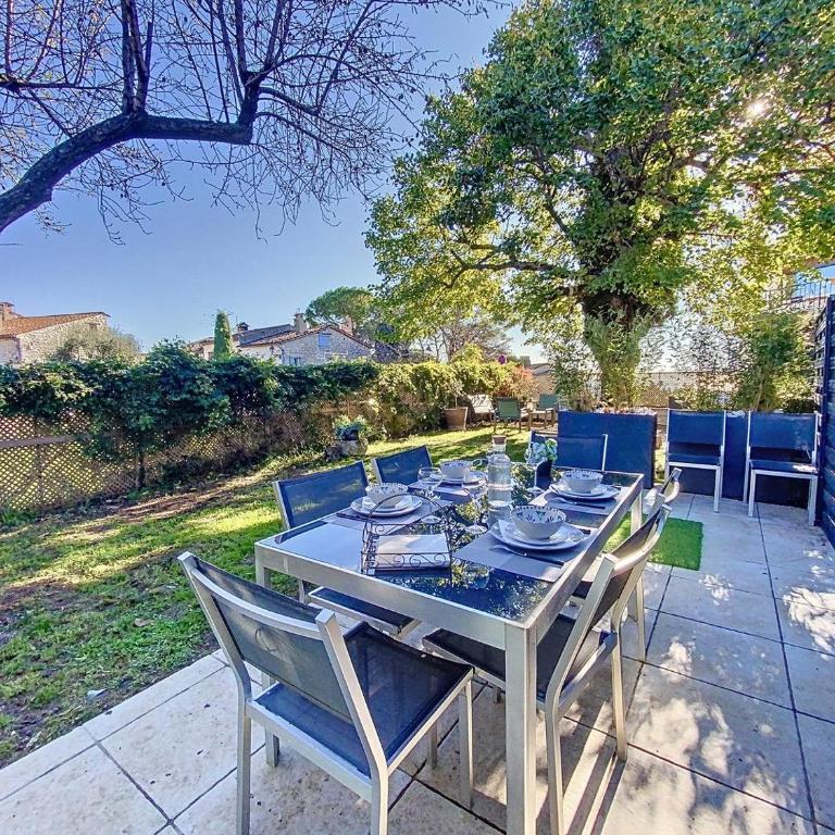 Maison sommet village avec jardin jacuzzi vue - Appartement 2 Chambres - 7