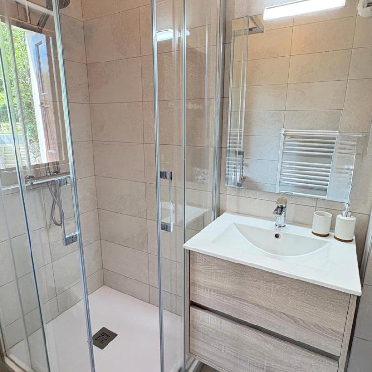 Au calme, proche Font Romeu, randonnée, - Appartement 2 Chambres - 11