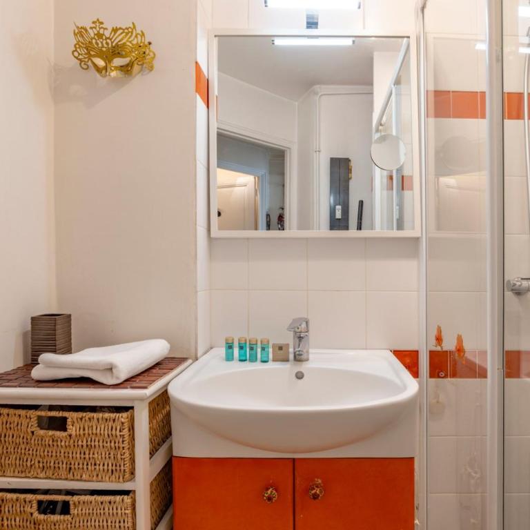 Paris Retreat 1 bed apartment in the heart of 9th - Appartement - 17