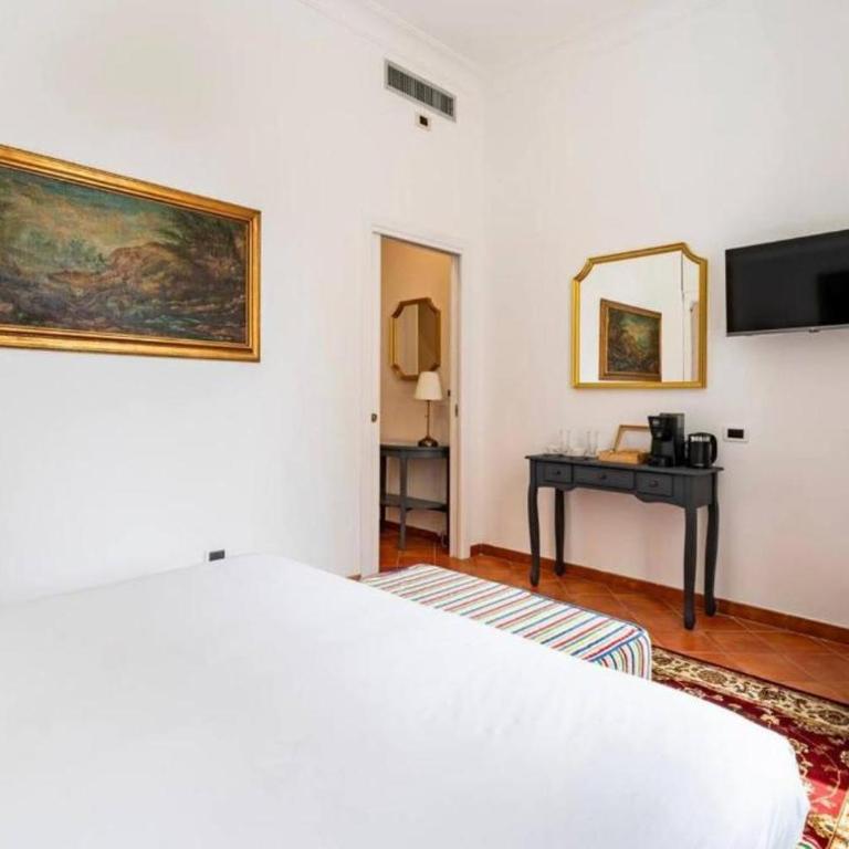 Fori Imperiali Colosseum - Camera Familiare con Bagno Privato - 7