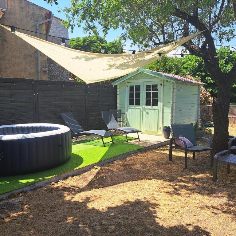 Maison sommet village avec jardin jacuzzi vue - Appartement 2 Chambres - 4