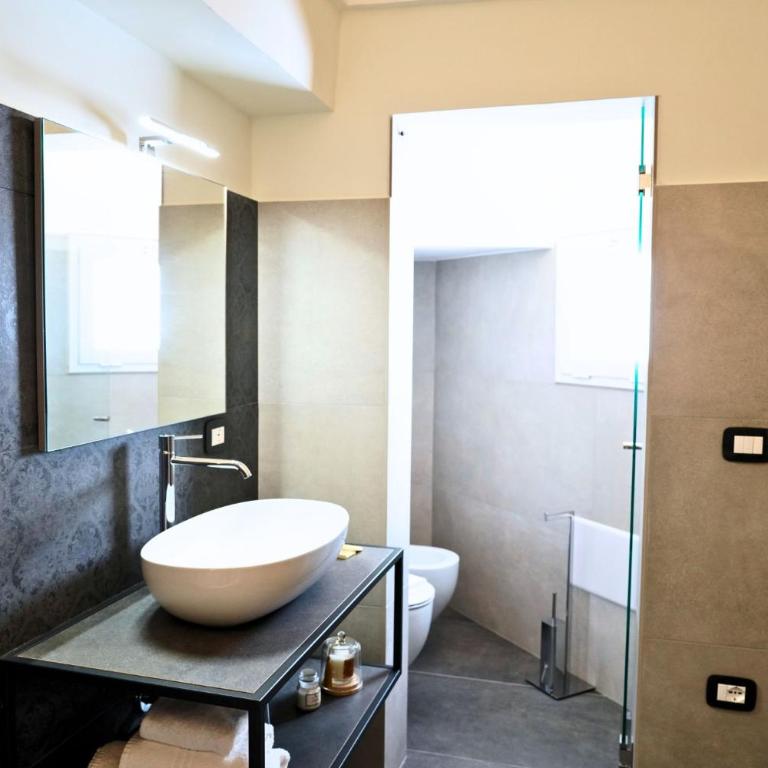 Palazzo Sozzi Luxury - ANTICO SPLENDORE nel CUORE di OSTUNI - King Room with Spa Bath - 43