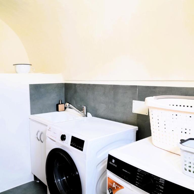 Palazzo Sozzi Luxury - ANTICO SPLENDORE nel CUORE di OSTUNI - King Room with Spa Bath - 51