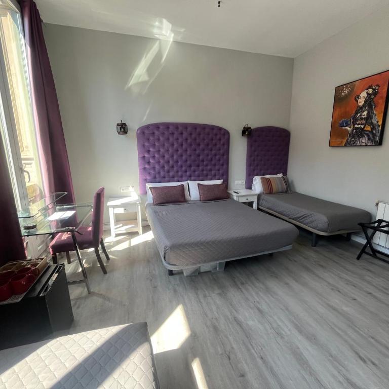Hotel Ginebra - Quadruple Room - 4
