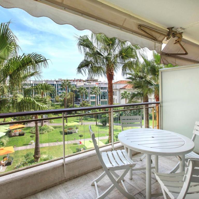 REF 1233 - Cannes Croisette - Apartment for rent - Apartment - 1