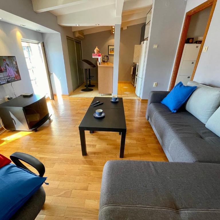 Mirabel - One-Bedroom Apartment - 2