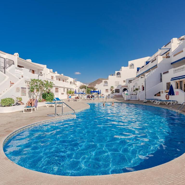 Tranquil Studio Apartment Communal Heated Pool - Estudio con balcón - 11