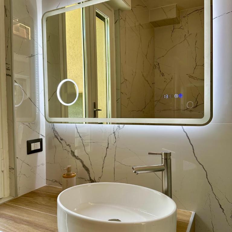 Lecco Rivers Retreat - Five Design Suites - Casa Vacanze - 17