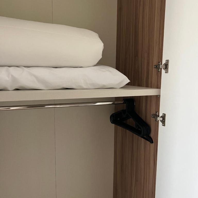 Turin Bicerin White - Studio Apartment with One Double Bed - 7
