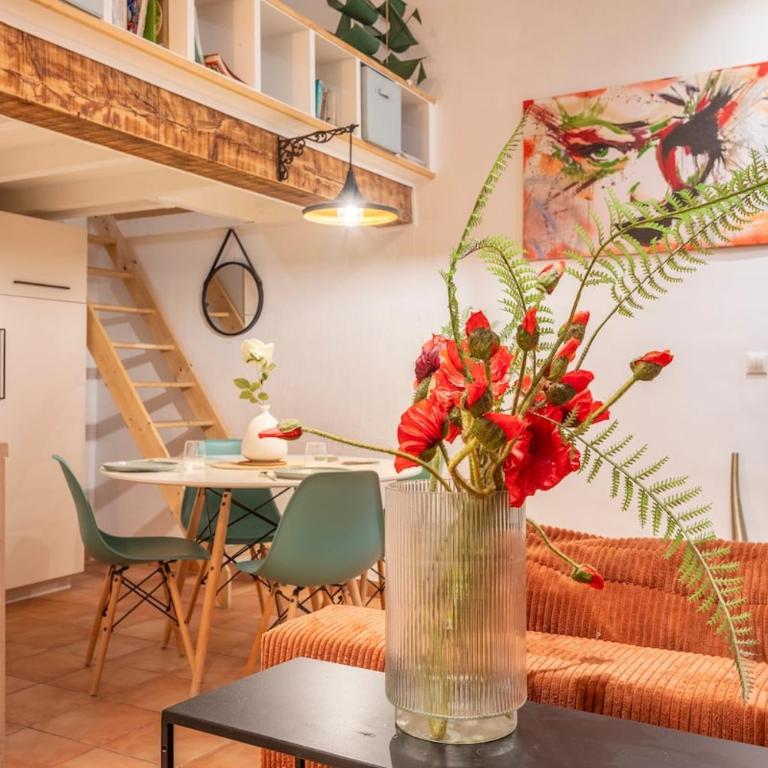 Studio Mezzanine Cosy - One-Bedroom Apartment - 9