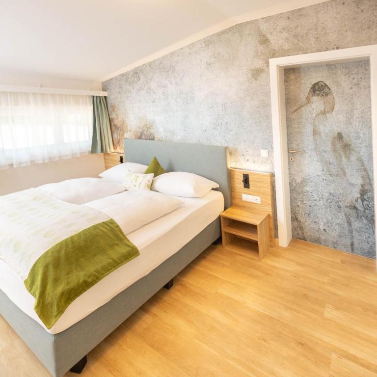 Hotel Garni Wurzer - Apartment mit Balkon - 5