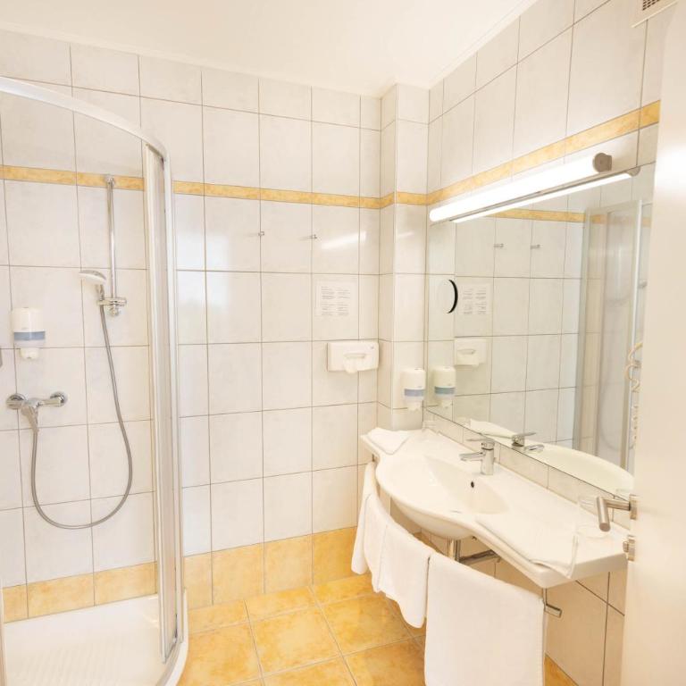 Hotel Garni Wurzer - Apartment mit Balkon - 8