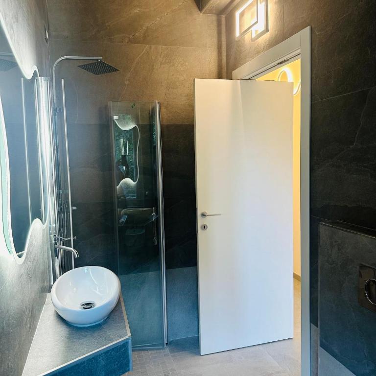 Lecco Rivers Retreat - Five Design Suites - Casa Vacanze - 15