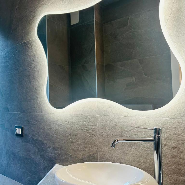 Lecco Rivers Retreat - Five Design Suites - Casa Vacanze - 14